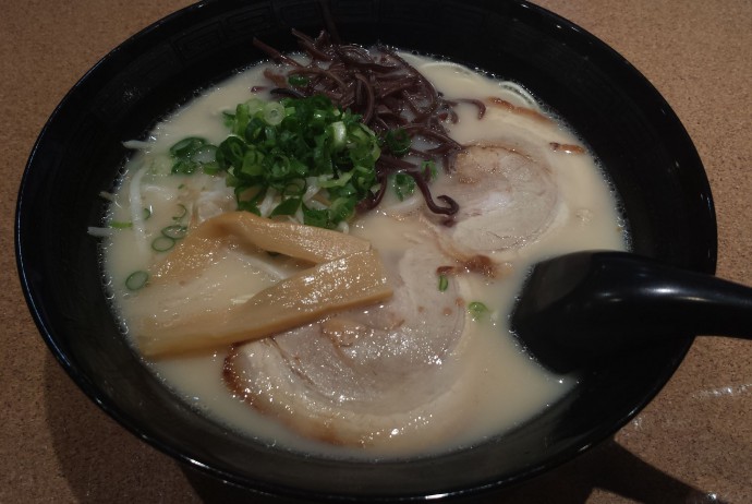 九州豚骨ラーメン吉 南草津滋賀県